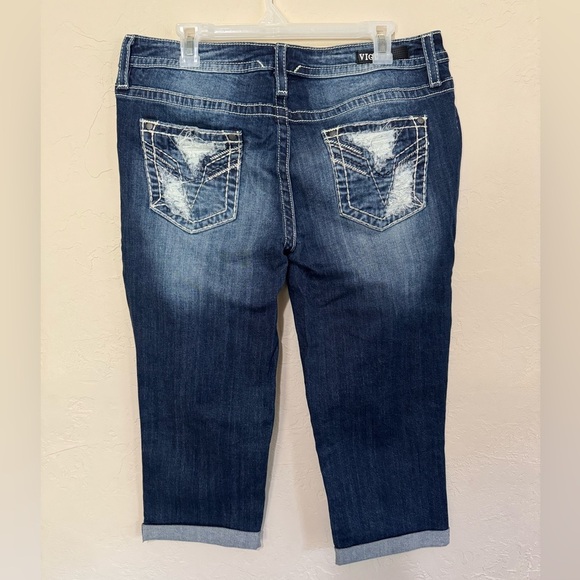 Vigoss Blue Straight Leg Jean Capris with Vintage Wash NWOT - Picture 3 of 4